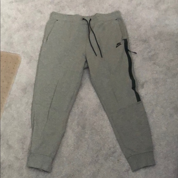 nike tech joggers small